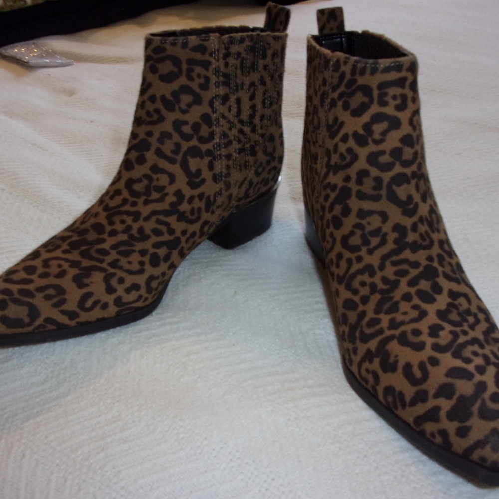 Marc Fisher Leopard Booties size 8.5